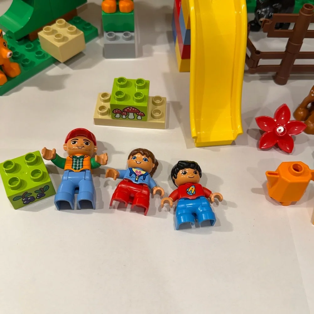 LEGO Duplo park forest play Adventure Set - Multicolor